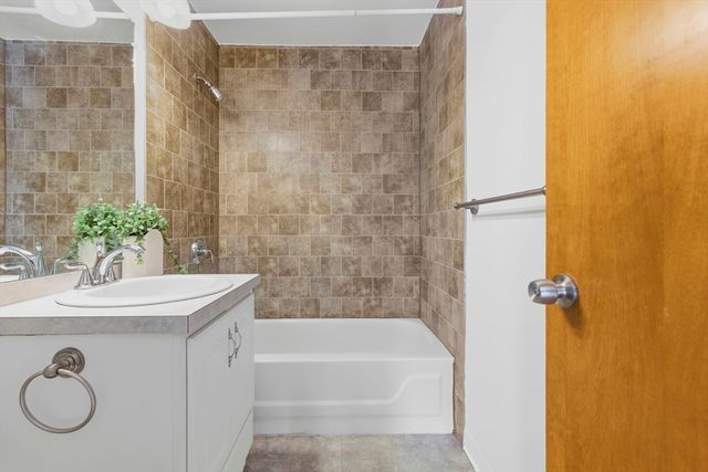 24 Kenmar Drive 239, Billerica, MA 01821