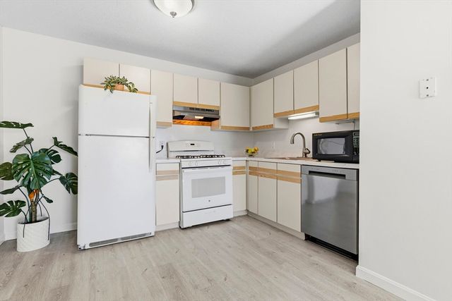 24 Kenmar Drive 239, Billerica, MA 01821