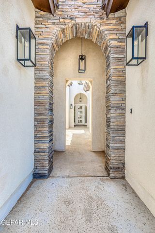5620 RIVER RUN Street, El Paso, TX 79932