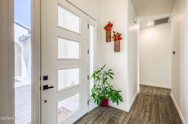 5620 RIVER RUN Street, El Paso, TX 79932