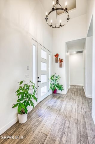 5620 RIVER RUN Street, El Paso, TX 79932