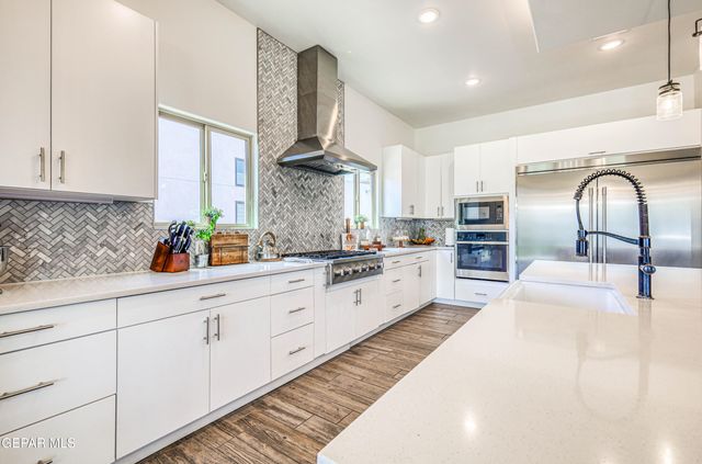 5620 RIVER RUN Street, El Paso, TX 79932