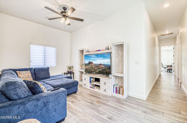 5620 RIVER RUN Street, El Paso, TX 79932