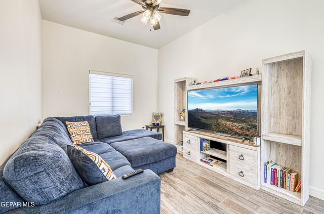 5620 RIVER RUN Street, El Paso, TX 79932