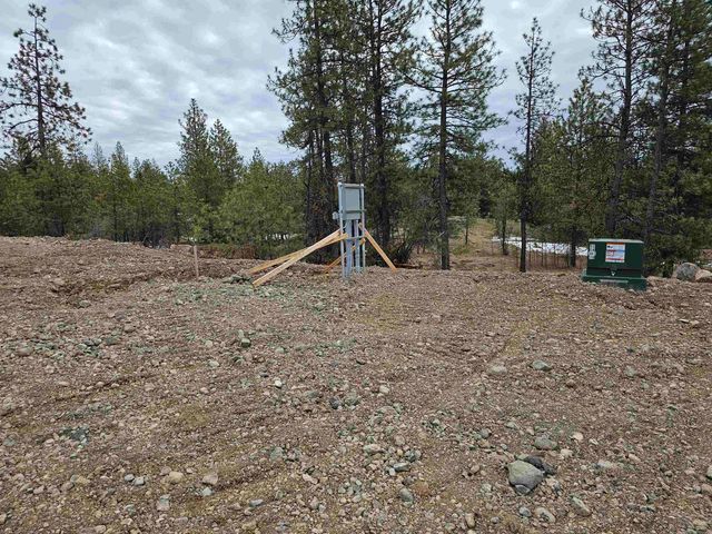 18324 W Burnett Rd, Nine Mile Falls, WA 99026