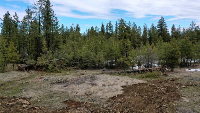 18324 W Burnett Rd, Nine Mile Falls, WA 99026