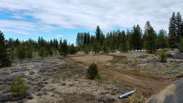 18324 W Burnett Rd, Nine Mile Falls, WA 99026