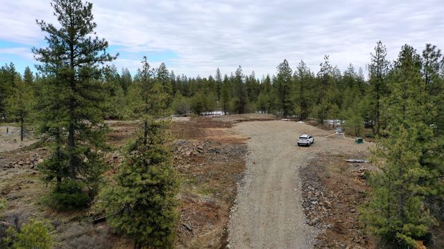 18324 W Burnett Rd, Nine Mile Falls, WA 99026
