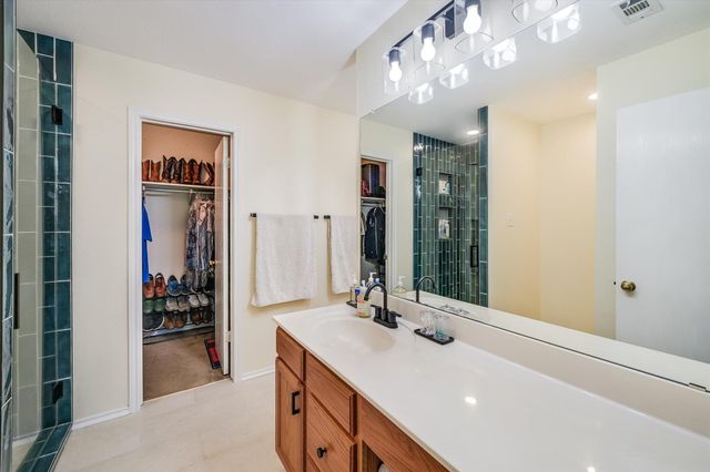 11201 Blairview LN, Austin, TX 78748