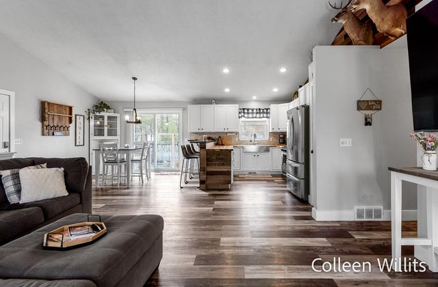 15324 Grand Oak Road, Grand Haven, MI 49417