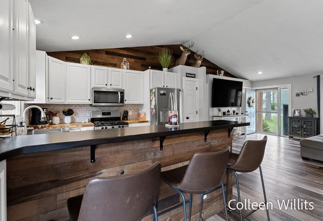 15324 Grand Oak Road, Grand Haven, MI 49417