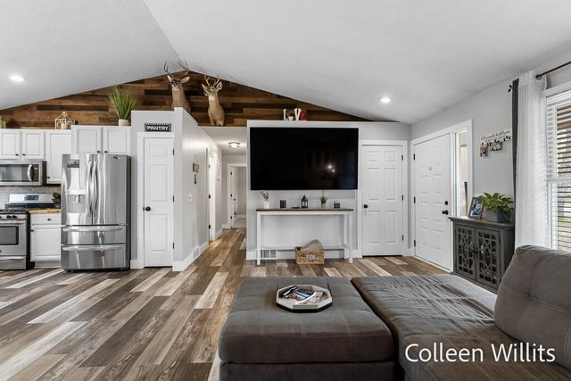 15324 Grand Oak Road, Grand Haven, MI 49417