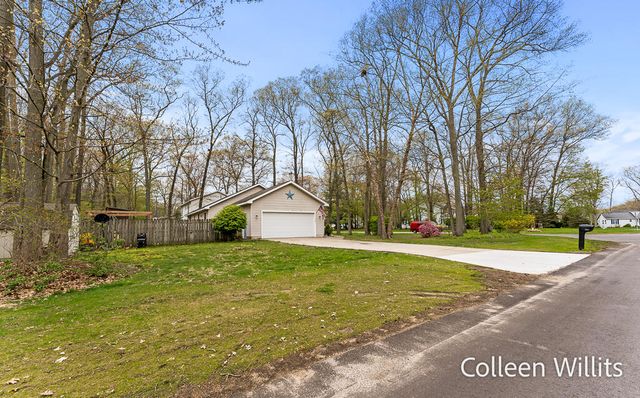 15324 Grand Oak Road, Grand Haven, MI 49417