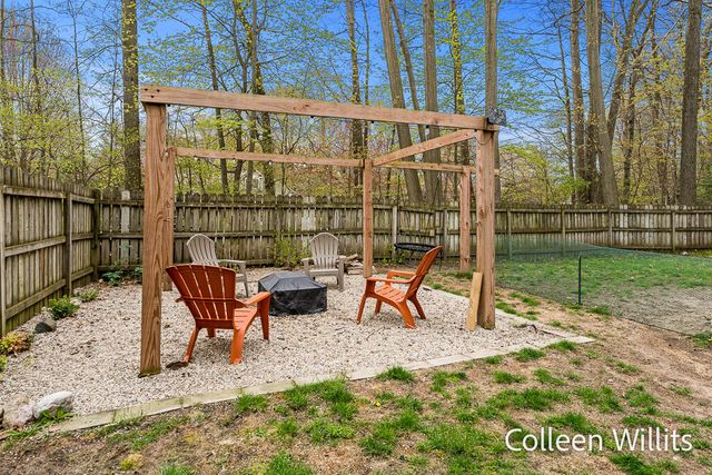 15324 Grand Oak Road, Grand Haven, MI 49417