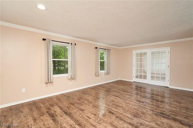 2936 Vincent Road, Silver Lake, OH 44224