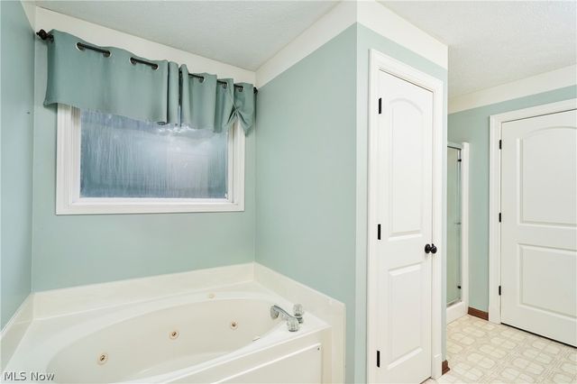 2936 Vincent Road, Silver Lake, OH 44224