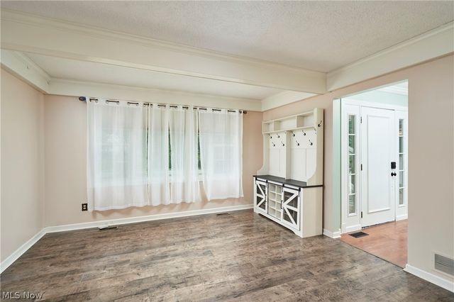 2936 Vincent Road, Silver Lake, OH 44224