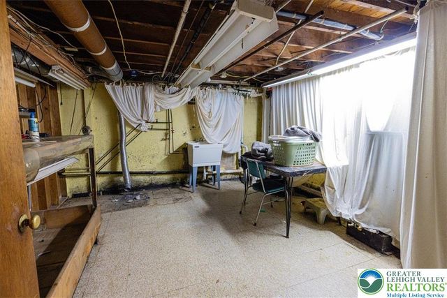 3 Oak Drive, Luzerne, PA 18707