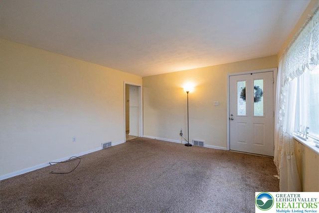 3 Oak Drive, Luzerne, PA 18707