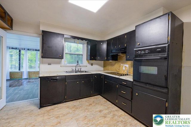 3 Oak Drive, Luzerne, PA 18707