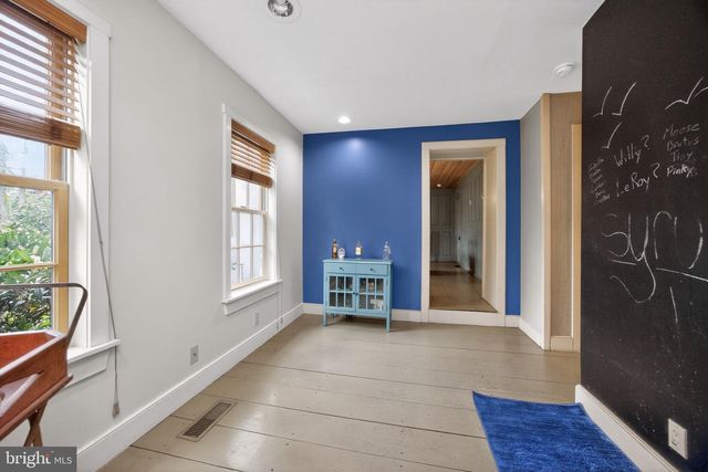734 N CHESTER RD, West Chester, PA 19380