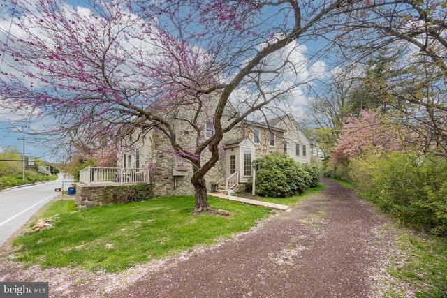 734 N CHESTER RD, West Chester, PA 19380