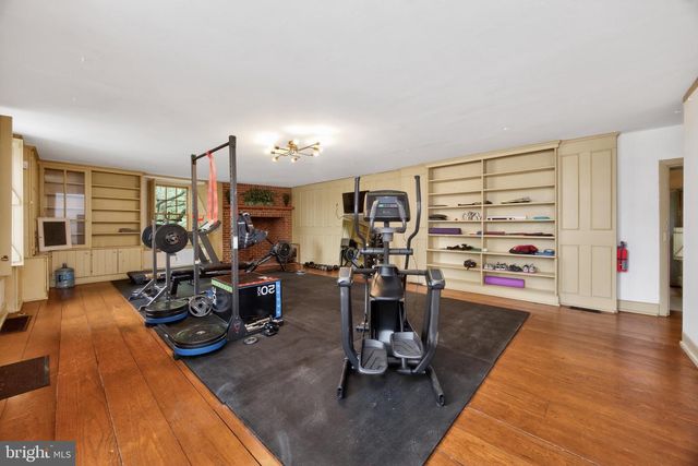 734 N CHESTER RD, West Chester, PA 19380
