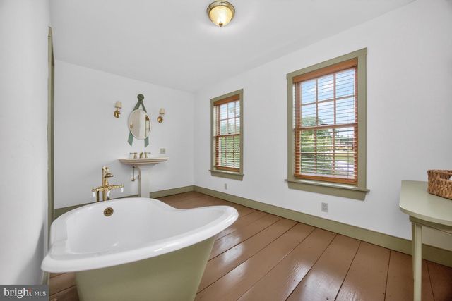 734 N CHESTER RD, West Chester, PA 19380