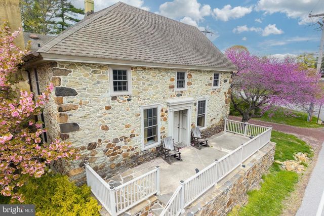 734 N CHESTER RD, West Chester, PA 19380