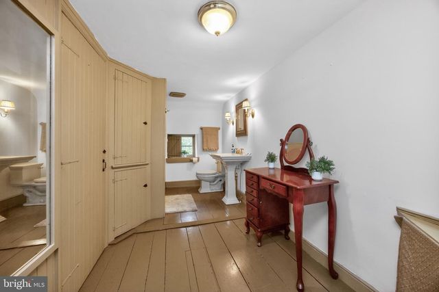 734 N CHESTER RD, West Chester, PA 19380