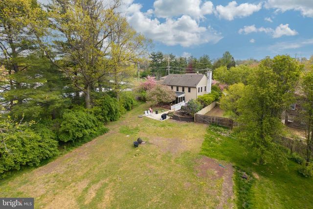 734 N CHESTER RD, West Chester, PA 19380