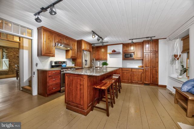 734 N CHESTER RD, West Chester, PA 19380