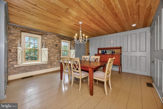 734 N CHESTER RD, West Chester, PA 19380