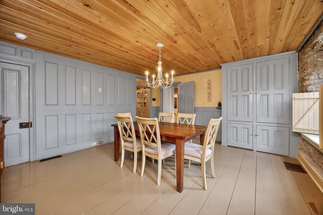 734 N CHESTER RD, West Chester, PA 19380