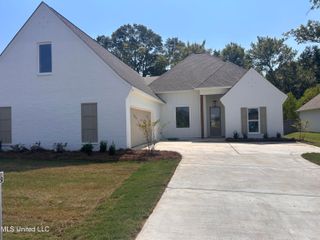 176 Sweetbriar Circle, Canton, MS 39046