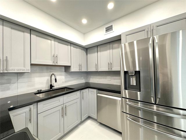 17620 Atlantic Boulevard 310, Sunny Isles Beach, FL 33160