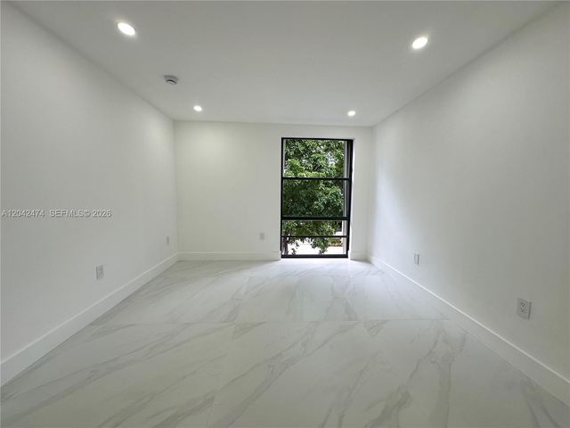 17620 Atlantic Boulevard 310, Sunny Isles Beach, FL 33160