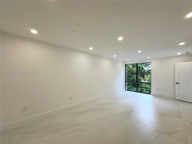 17620 Atlantic Boulevard 310, Sunny Isles Beach, FL 33160