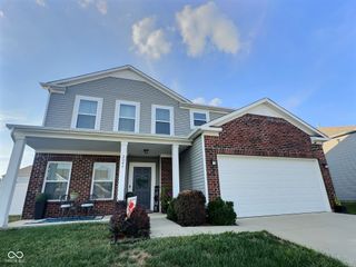 2044 Buckthorn Drive, Columbus, IN 47201