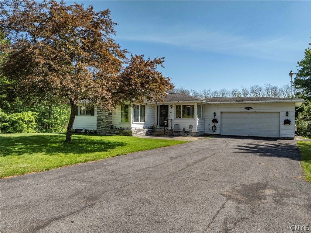 898 County Route 21, Hannibal, NY 13074