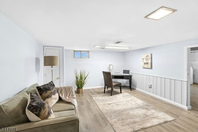 1652 Park St, Rahway City, NJ 07065