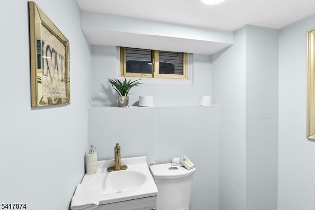 1652 Park St, Rahway City, NJ 07065