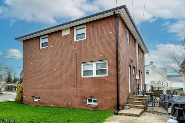 1652 Park St, Rahway City, NJ 07065