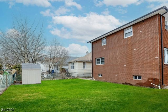 1652 Park St, Rahway City, NJ 07065