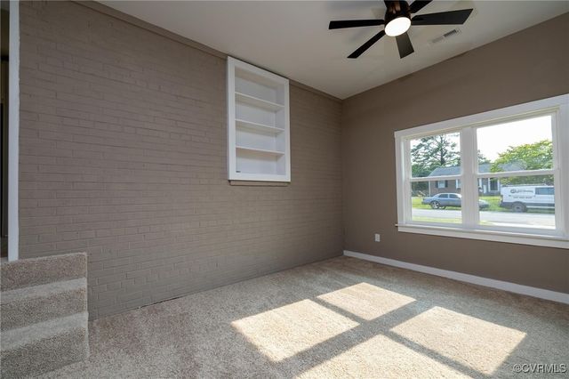 7970 Kenmore Dr, Mechanicsville, VA 23111