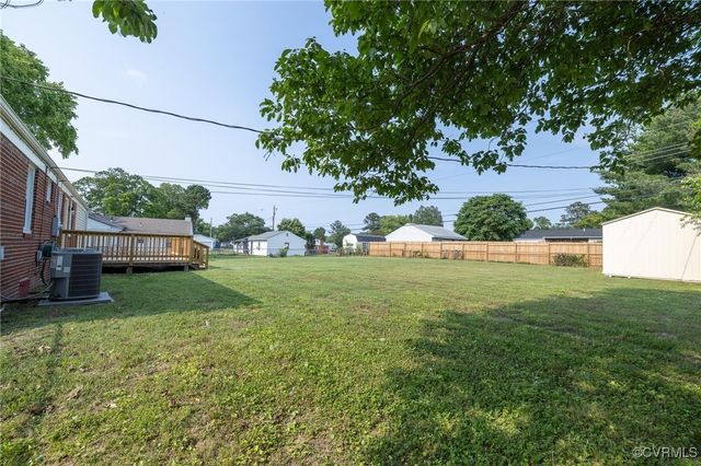 7970 Kenmore Dr, Mechanicsville, VA 23111