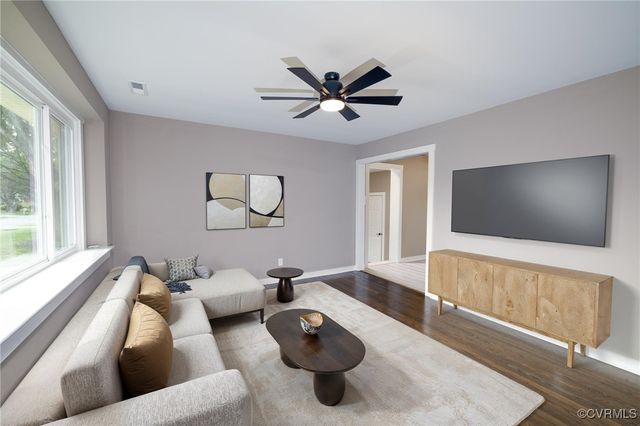 7970 Kenmore Dr, Mechanicsville, VA 23111
