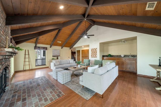 3218 Cambridge Rd, Cameron Park, CA 95682