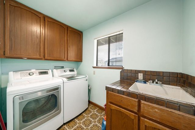 3218 Cambridge Rd, Cameron Park, CA 95682