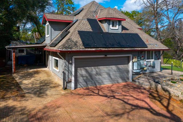 3218 Cambridge Rd, Cameron Park, CA 95682